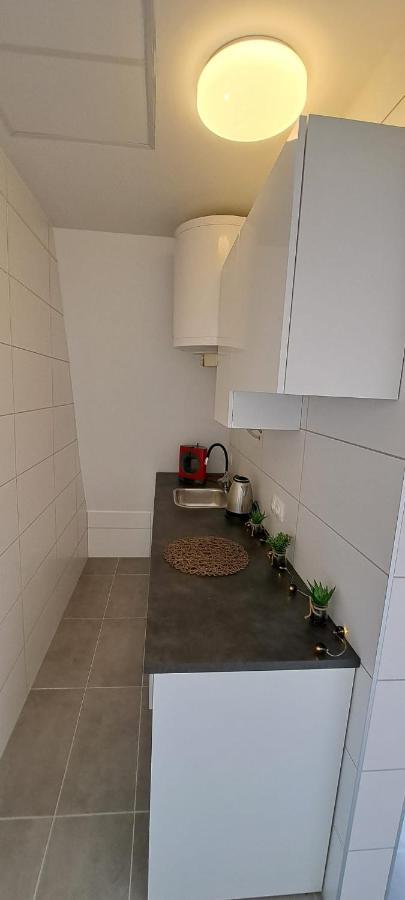 Babi Apartmanhaz Gyenesdiás Екстериор снимка