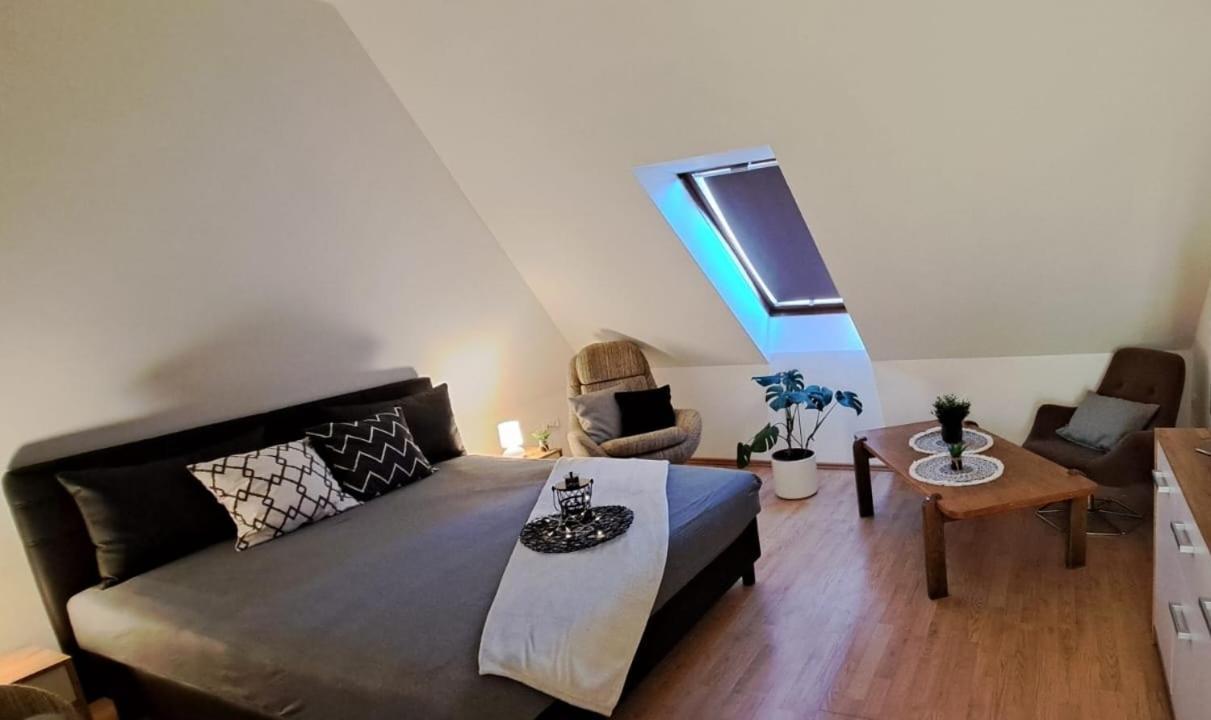 Babi Apartmanhaz Gyenesdiás Екстериор снимка